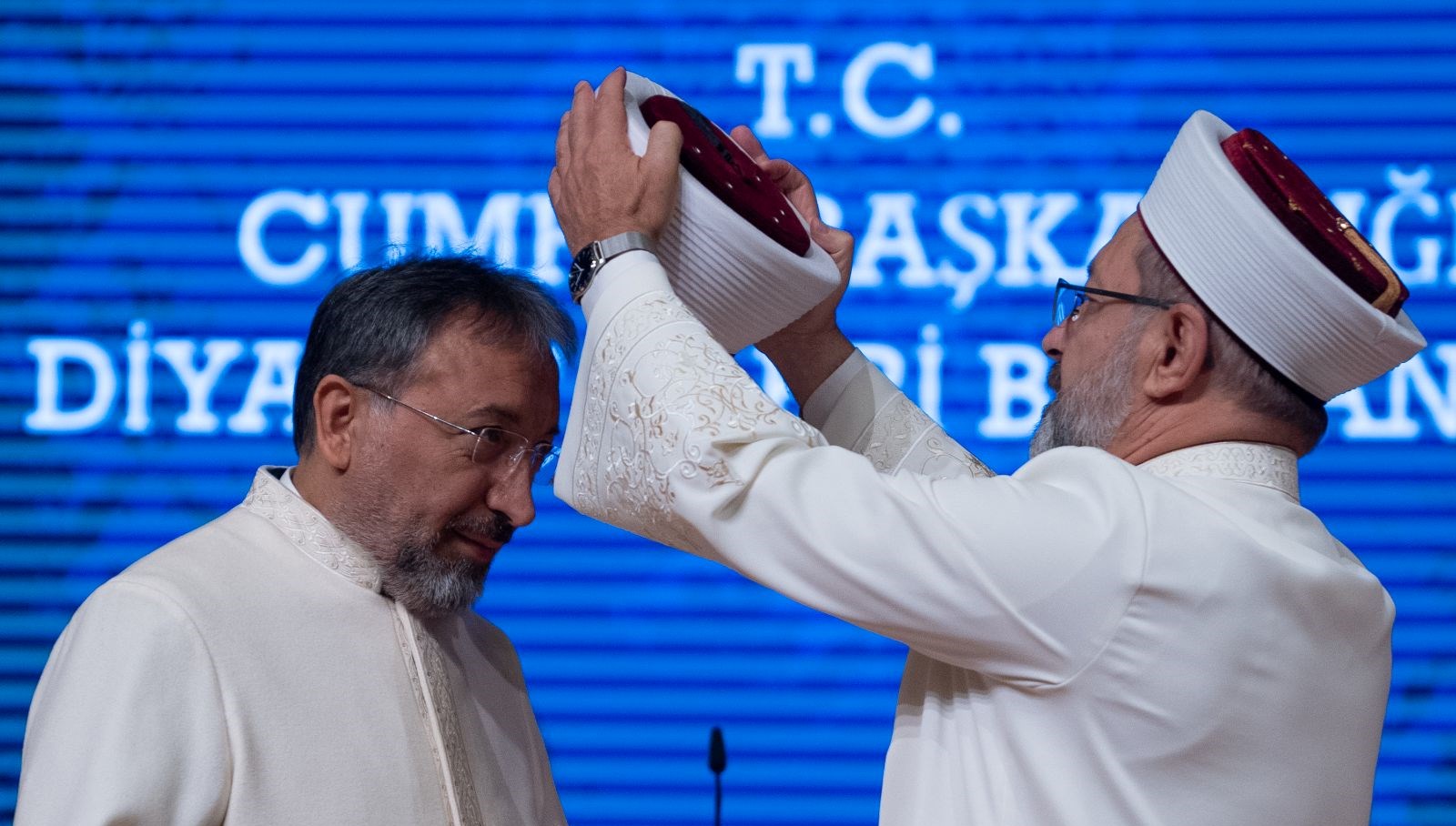 diyanet isleri baskanliginda devir teslim toreni qemNW1Uq