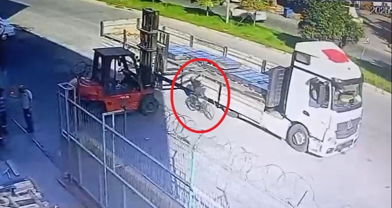 forkliftin catalina carpan cocuk agir yaralandi M5V6Cand