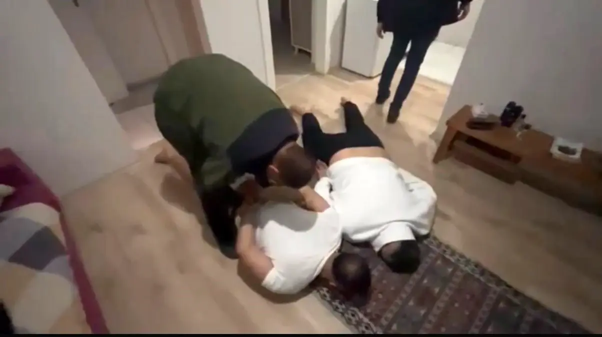 bursa merkezli suc orgutune es zamanli operasyon 22 gozalti 23 kadin kurtarildi dZ2EOuNK