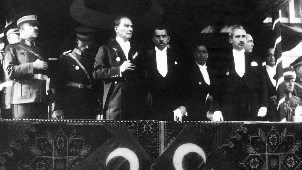 cumhuriyetin 102 yili siyasilerden 29 ekim mesajlari 84QiYzcj.jpg