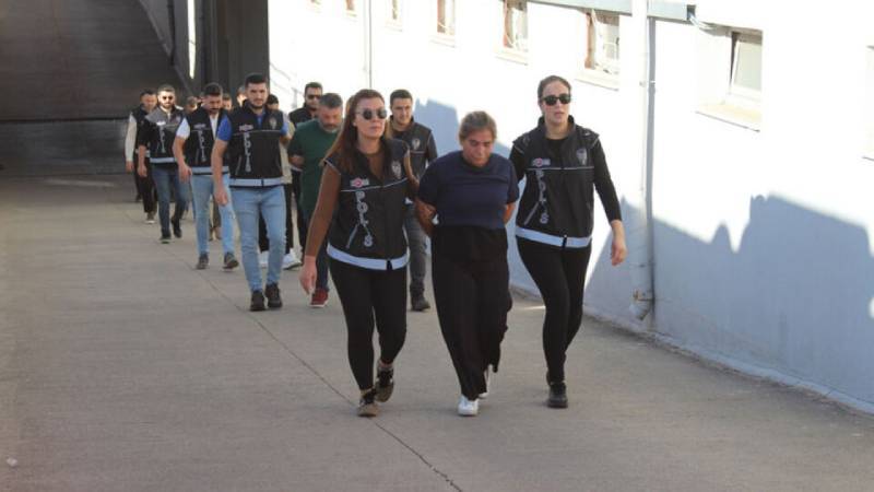 hazineye ait araziyi satma vaadiyle dolandiricilik 80 milyon tllik vurgun mcfdrO1Z