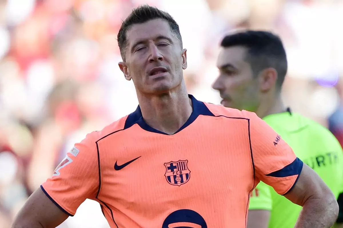 lewandowski penalti kacirdi barcelona 4 golle darmadagin oldu lTrKlEQN