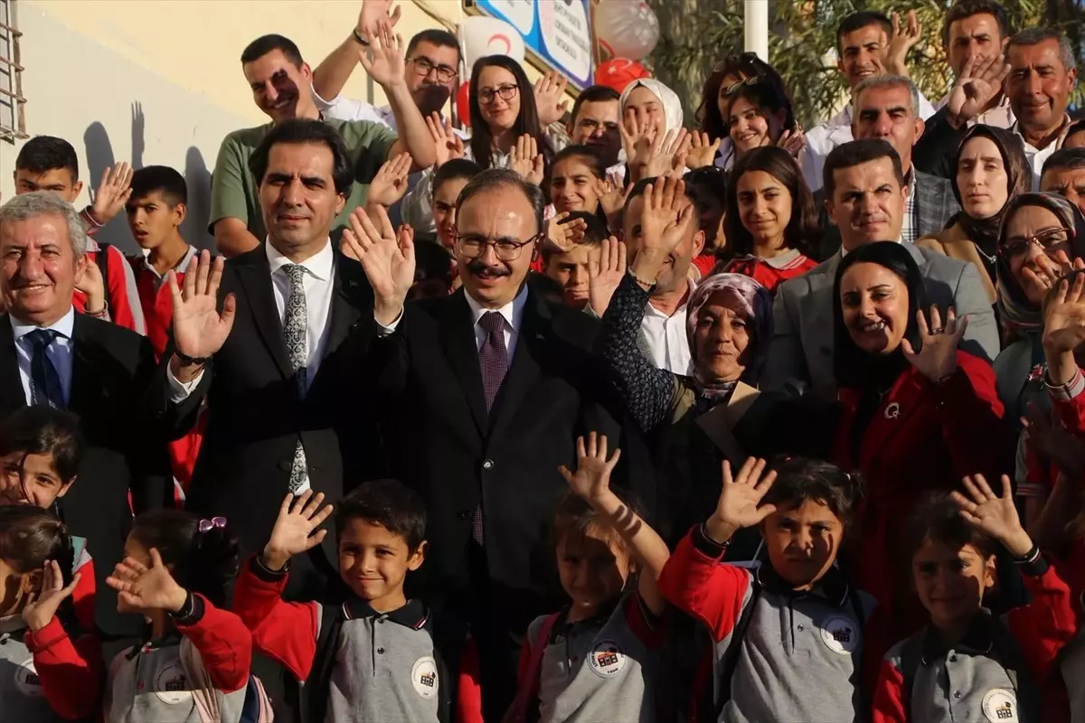 siirtte sehitler kutuphanesi torenle acildi UmCZDAna.jpg