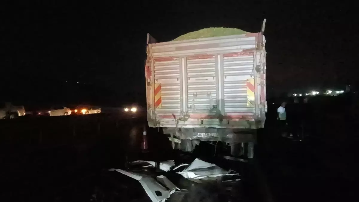 gaziantepte feci kaza 3 kisi hayatini kaybetti VKmkVUep.jpg