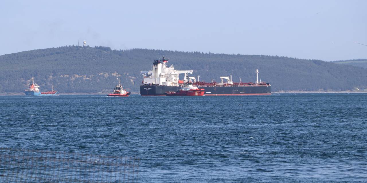 Çanakkale Boğazı’nda Tanker Arızası Nedeniyle Gemi Trafiği Durdu