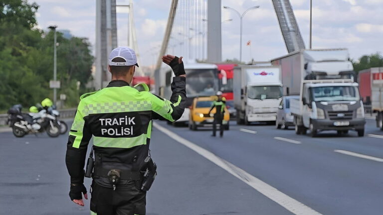 istanbulda-2-gun-boyunca-bazi-yollar-trafige-kapatilacak-JWeVND1w