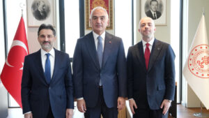 kultur-ve-turizm-bakanligindan-yeni-hamle-turizmde-kuresel-tanitim-ve-ulasimda-ortak-strateji-S7CzUsrB