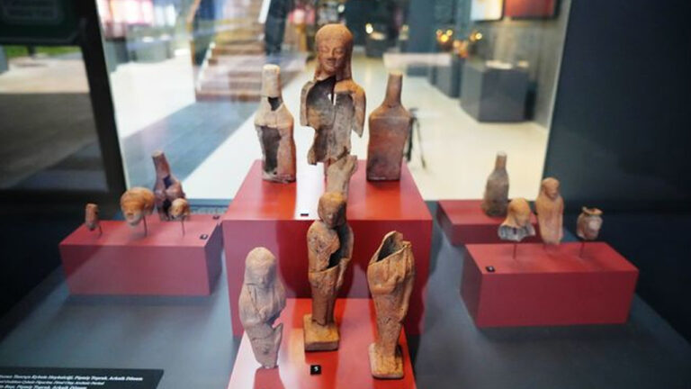 samsunda-tarihi-kesif-metro-kazisindan-antik-cagin-ana-tanricasi-cikti-rfiw3eIb