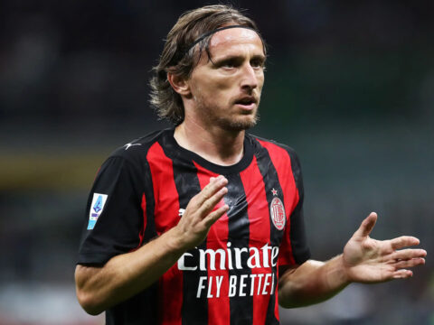 Milandan modric karari 1 yil daha devam Dyx5Ow73